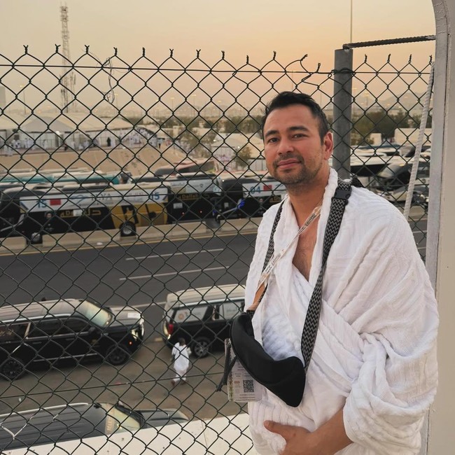 Foto: Gaya Syahdu Artis Indonesia Naik Haji 2026, Jalani Wukuf di Arafah