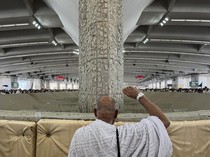 Jemaah Haji Dilarang Melontar Jumrah Sendirian, Wajib Ikuti Jadwal Kloter