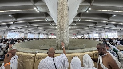 Ribuan Jamaah Haji Laksanakan Lempar Jumrah Aqobah