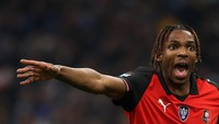Sudah Pulih, Bek Baru Liverpool Ini Siap Ikut Pramusim