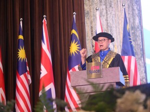 Terima Gelar Adjunct Professor di Malaysia, Kepala BPOM Bicara Masa Depan Obat