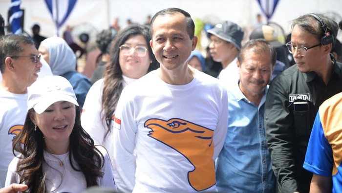 Menteri Transmigrasi M. Iftitah Sulaiman Suryanagara
