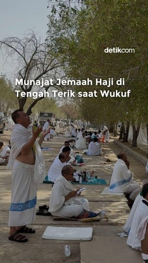 Video: Munajat Jemaah Haji di Tengah Terik saat Wukuf