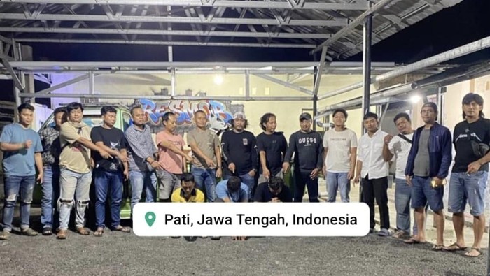 3 pelaku pencurian motor yang terjadi di lokasi hiburan dangdut di Dukuh Kopen, Desa Ngumbul, Kecamatan Todanan, Blora diamankan polisi. Foto diunggah Rabu (27/5/2026).