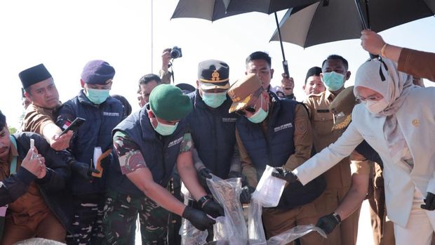 Polres Rohil kukuhkan Satgas Anti Narkoba dan musnahkan narkoba.