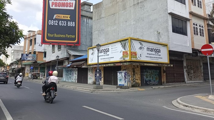 Suasana pusat Kota Medan tampak lebih sepi pada Hari Raya Idul Adha 10 Zulhijah 1447 Hijriah/2026 Masehi. Nanda Marbun/detikcom