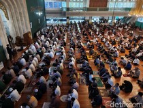 Suasana Khidmat Salat Idul Adha di Masjid Al Ukhuwah Kota Bandung