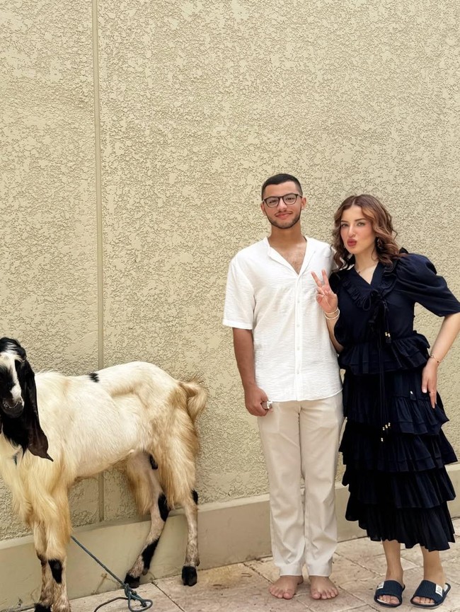 Tasya Farasya Dapat Kado Kambing Saat Ultah ke-34