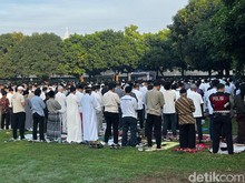 JK-Jimly Asshiddiqie Salat Idul Adha di Masjid Al Azhar Jaksel