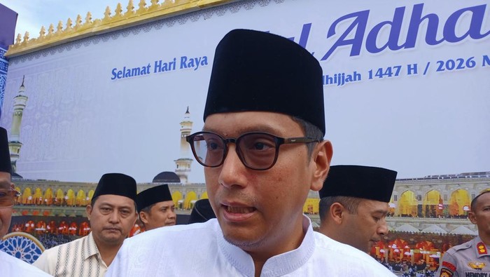 Wali Kota Medan Rico Tri Putra Bayu Waas setelah melaksanakan salat Idul Adha di Lapangan Merdeka, Kota Medan, Rabu (27/5/2026). Juita Sinuhaji/detikcom
