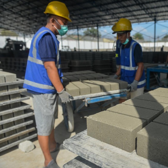 Warga Binaan Lapas Tangerang Produksi Bahan Bangunan