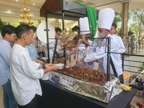 Herman Deru Gelar Open House di Griya Agung, Menunya Pempek-Kambing Guling