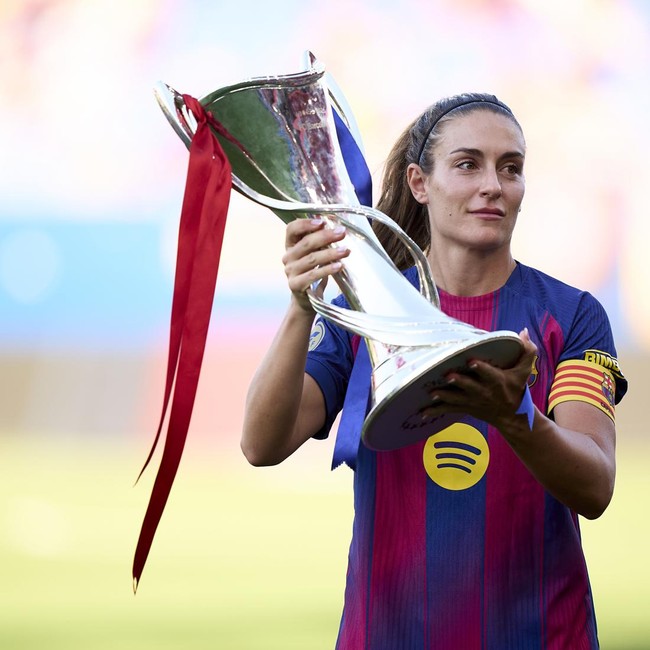 Bukan Lionel Messi, Alexia Putellas Rajanya Trofi di Barcelona