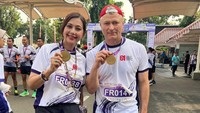 Pengalaman jadi finisher Lemhanas Fun Run 2026 bikin paham arti Run together, stronger nation’, tulis Ayu Azhari. Foto: Instagram @ayukhadijahazhari