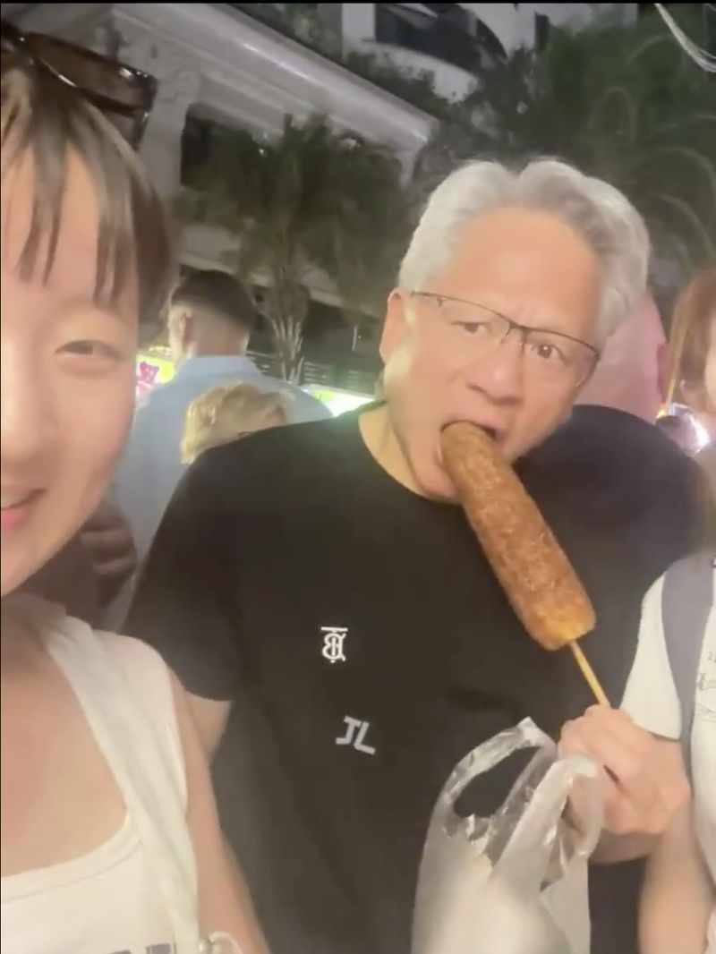 Demi Nggak Antre, CEO NVidia Traktir Semua Pelanggan Jagung Bakar! Demi Nggak Antre, CEO NVidia Traktir Semua Pelanggan Jagung Bakar!
