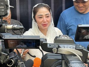 Dewi Perssik Ungkap Alasan Selalu Mengaji Sebelum Live TV