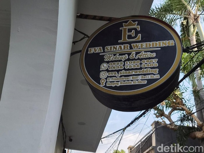 Usaha Eva Sinar Wedding di Kebon Jeruk, Jakarta Barat.