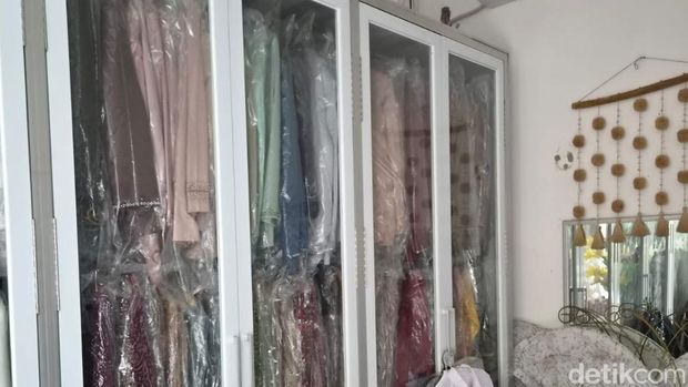 Usaha Eva Sinar Wedding di Kebon Jeruk, Jakarta Barat.