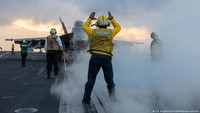 Iran Serang Balik AS, Konflik Hormuz Memanas