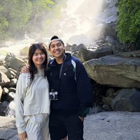 Wanita spesial Jerome yang bernama Gracia Caroline itu menjalani wisuda master atau S2 dari Universitas Columbia, New York. “Bangga banget itu top university di Amerika,” kata Jerome dengan wajah penuh senyum. Foto: Dok. Instagram Jerome Polin, Gracia Caroline