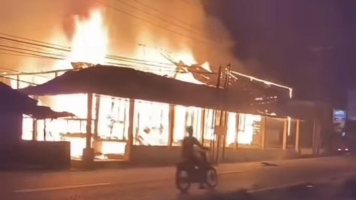 Kantor Lurah Tanjung Raja Utara, Ogan Ilir, ludes terbakar