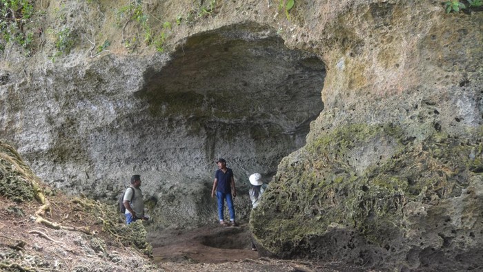 Surga di Ujung Utara RI! Pulau Kabaruan Punya Pantai Cantik hingga Gua Prasejarah