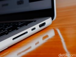 Unboxing MacBook Pro M5 Pro di RI, Laptop AI Apple Rp 40 Jutaan