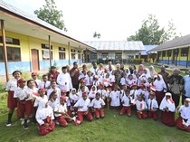 Revitalisasi Sekolah Sentuh Tanah Papua Barat Daya, Rumah Kedua 160 Ribu Murid