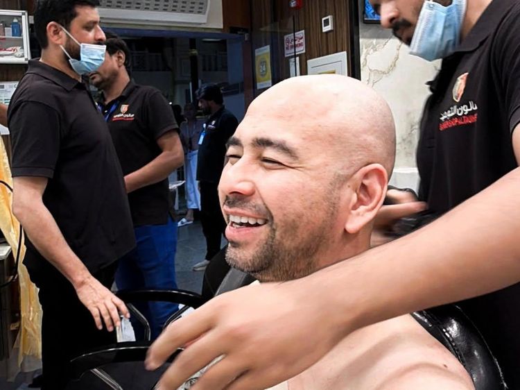 Raffi Ahmad Tampil Plontos Jalani Ibadah Haji