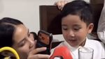 Respons Rayyanza Lihat Raffi Ahmad Botak saat Haji