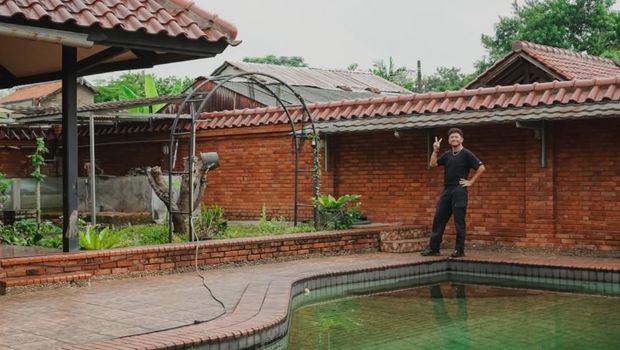 Rumah baru Ananda Omesh dan istrinya Dian Ayu Lestari