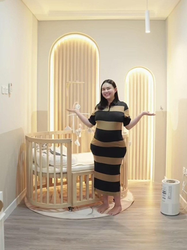 Foto Kamar Bayi Amanda Manopo, Berkonsep Skandinavian Dengan Warna Earth Tone