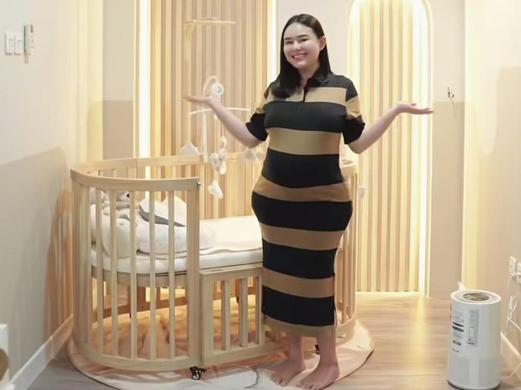 Foto Kamar Bayi Amanda Manopo, Berkonsep Skandinavian Dengan Warna Earth Tone