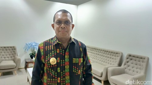 Gubernur NTT, Emanuel Melkiades Laka Lena, di kantornya, Jumat (29/5/2026).