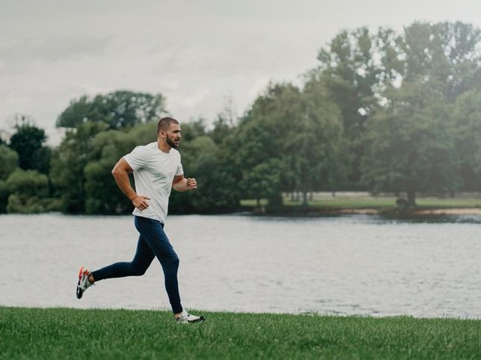 Seorang pria rekam pernikahan 38 menit di Strava. Aksi unik pelari ini berbuah pelajaran