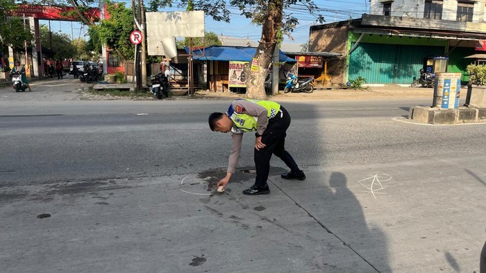TKP emak-emak tertabrak truk tangki di Purwodadi, Grobogan, Jumat (29/5/2026).