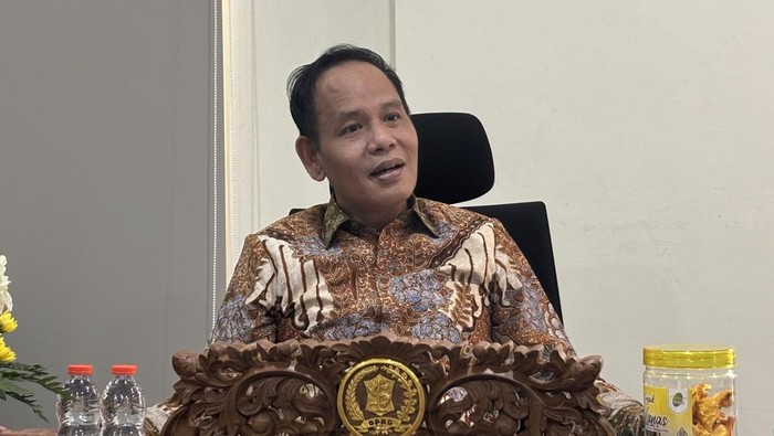 Ketua DPRD Surabaya Syaifuddin Zuhri