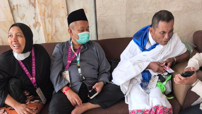 Ketua Fraksi Partai Golkar DPR RI M. Sarmuji saat menjalankan ibadah haji 2026