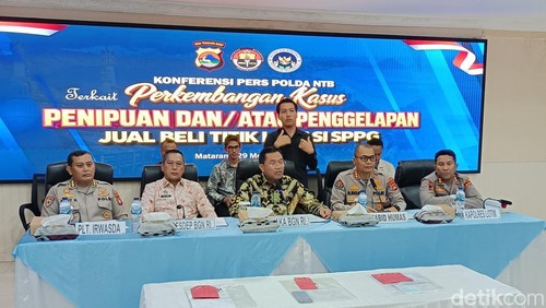 BGN dan polisi menggelar konferensi pers kasus penipuan jual beli titik SPPG bertempat di Rupatama Polda NTB, Jumat (29/5/2026). (Foto : Abdurrasyid Efendi/detikBali).