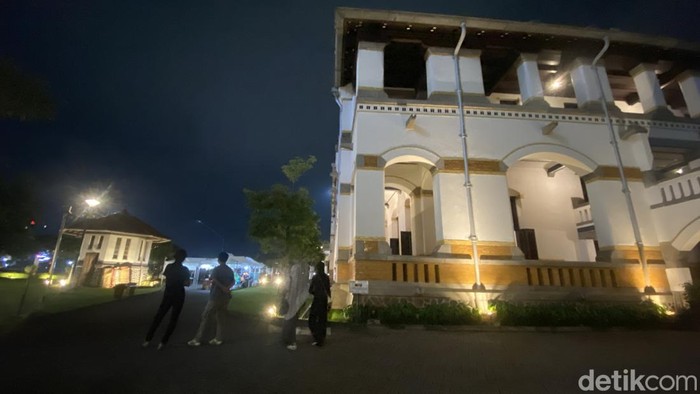 Situasi Lawang Sewu Semarang usai seorang pria jatuh dari lantai 2, Jumat (29/5/2026).