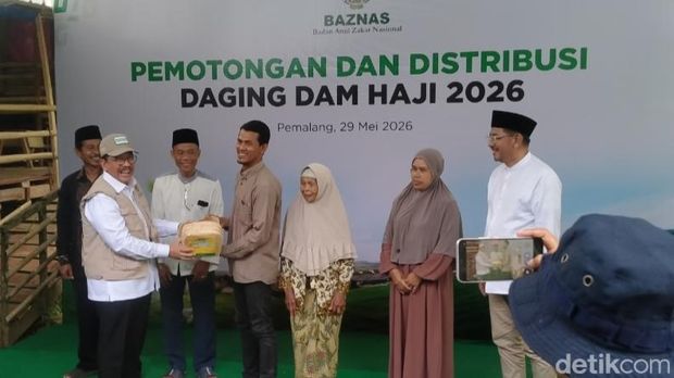 Penyaluran Daging Kurban Dam Haji Pemotongan dan penyaluran hewan kurban dam haji di Pemalang, Jumat (29/6/2026).