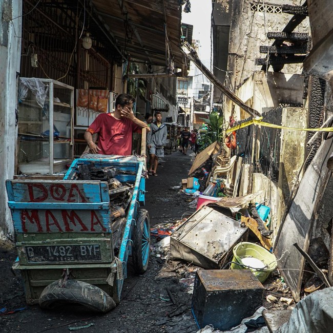 Rumah Tinggal Jadi Abu, Kebakaran Tambora Sisakan Duka bagi Warga