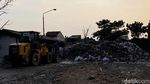Ngeri! Gunungan Sampah di Pasar Ciwastra Bandung