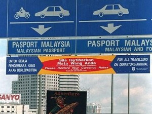Ribuan Pekerja Malaysia Terpaksa Antre Berjam-jam Saat Berangkat ke Singapura