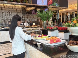 Sarapan di Trans Luxury Hotel Surabaya: Ada Rawon hingga Galette Egg Cakalang