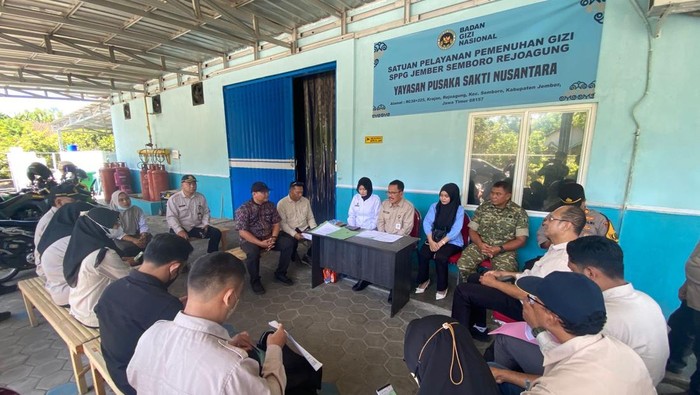 Tim gabungan Satgas MBG Jember bersama Satgas Kecamatan menggelar supervisi menyeluruh untuk mengecek kelayakan fasilitas SPPG.