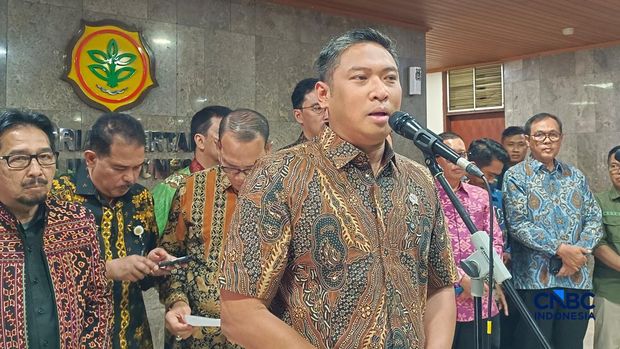 Wakil Menteri Pertanian (Wamentan) Sudaryono saat konferensi pers di kantornya, Jakarta, Jumat (29/5/2026). (CNBC Indonesia/Martyasari Rizky)