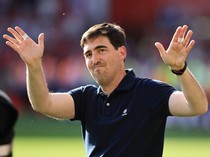 Arne Slot Pergi, Andoni Iraola Dinilai Cocok Latih Liverpool