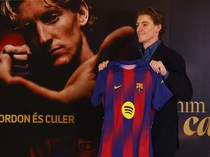 Anthony Gordon Kini Berseragam Barcelona