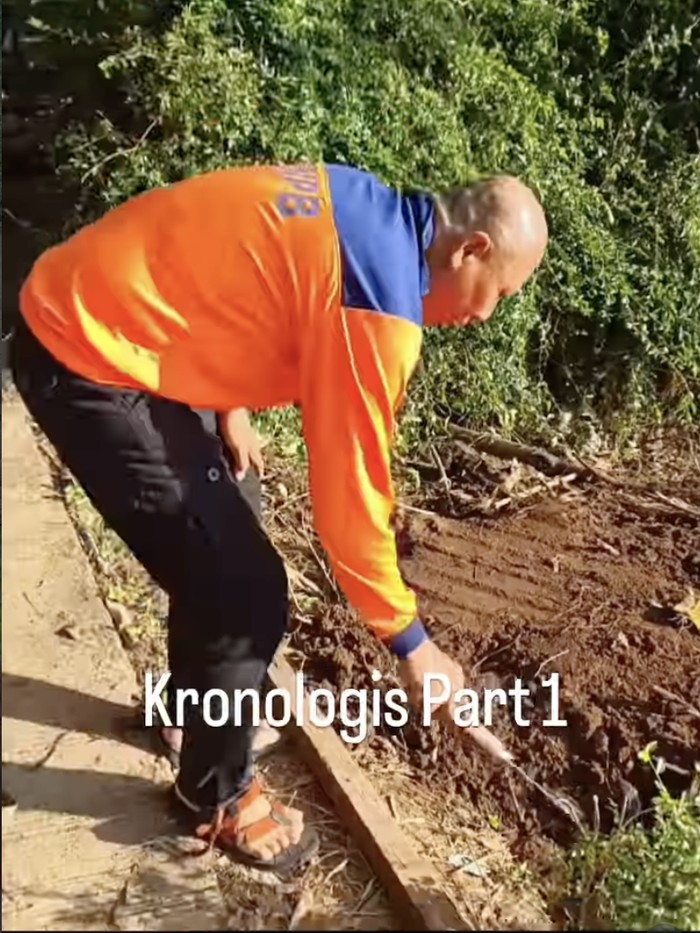Heru Gundul kena sembur ular kobra.